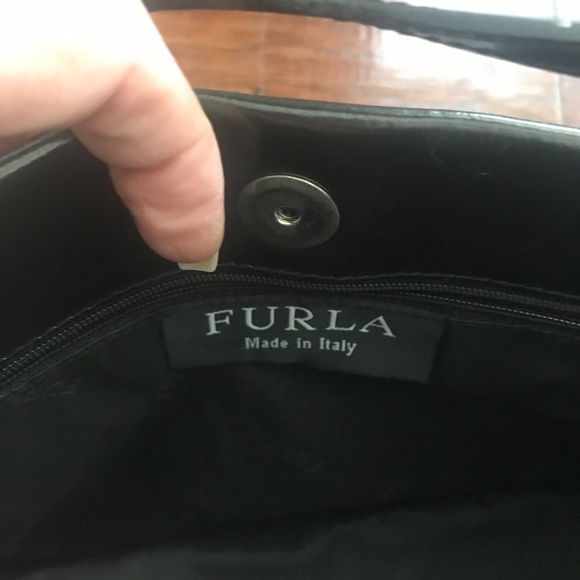 Ladies handbag with shoulder strap - Picture 3 of 6